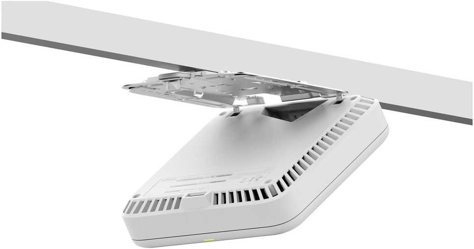 Maršrutizatorius Netgear „Nighthawk“ trijų banų wifi7 (WBE758-111EUS)