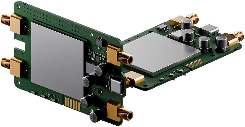 Raspberry Pi 5G HAT plokštė su antenų jungtimis