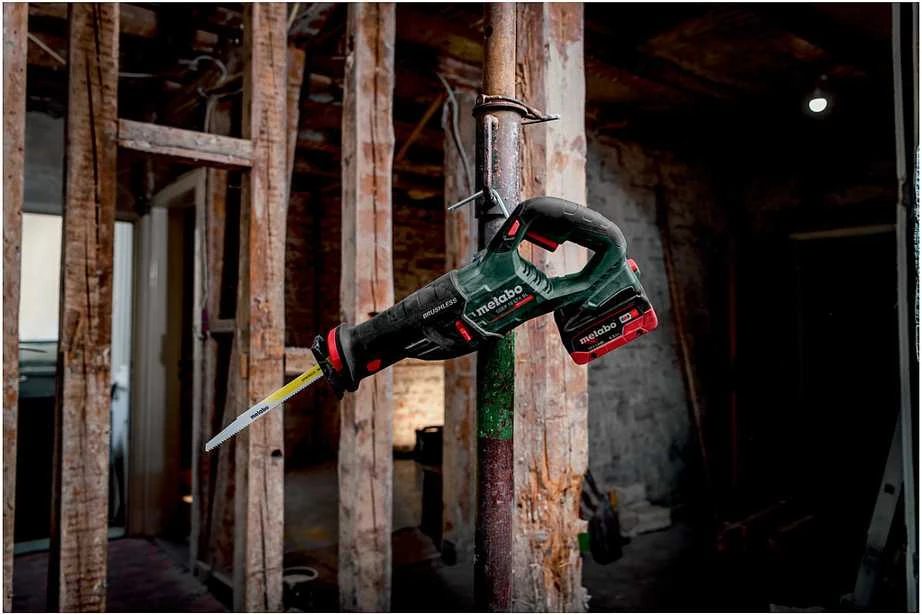 Tiesinis pjūklas Metabo METABO Tiesinis pjūklas SSEP 18 LT BL Karkasas METABOX