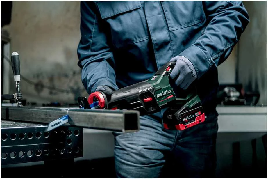 Tiesinis pjūklas Metabo METABO Tiesinis pjūklas SSEP 18 LT BL Karkasas METABOX