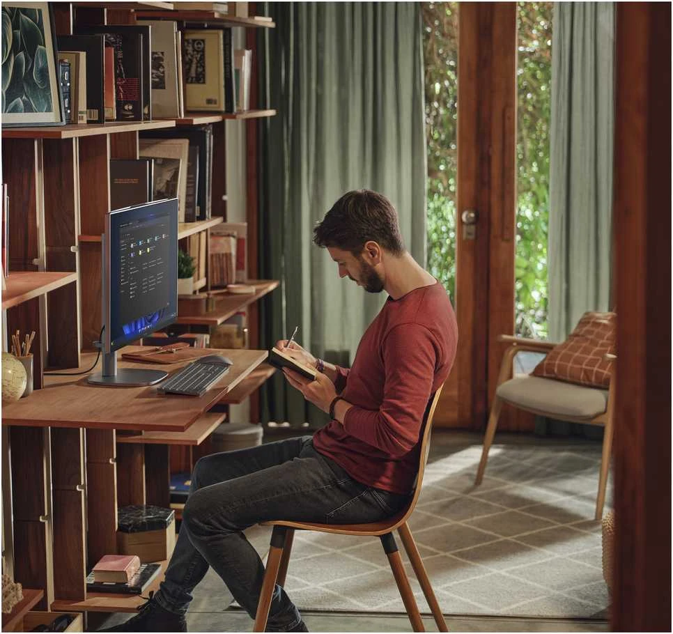HP OmniStudio X 27" FHD lietimui jautrus IPS daugiafunkcis monitorius su Core Ultra 7 256V 16GB/2TB SSD Win11 27-cs1076ng