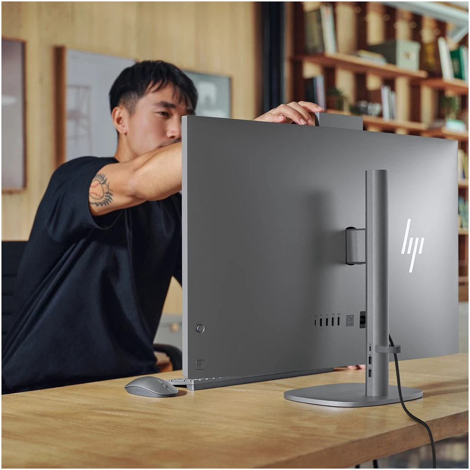 Monitorius „HP OmniStudio X“ daugiafunkcis kompiuteris 32-c1177ng [80 cm (31,5 colio) 4K UHD ekranas, „Intel Core Ultra 7 258V“, 32 GB RAM, 1 TB SSD, „Win11“]