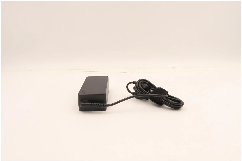 Nešiojamojo kompiuterio maitinimo adapteris Lenovo 65 W, (AC_ADAPTER 65W,3P,WW,CHY)