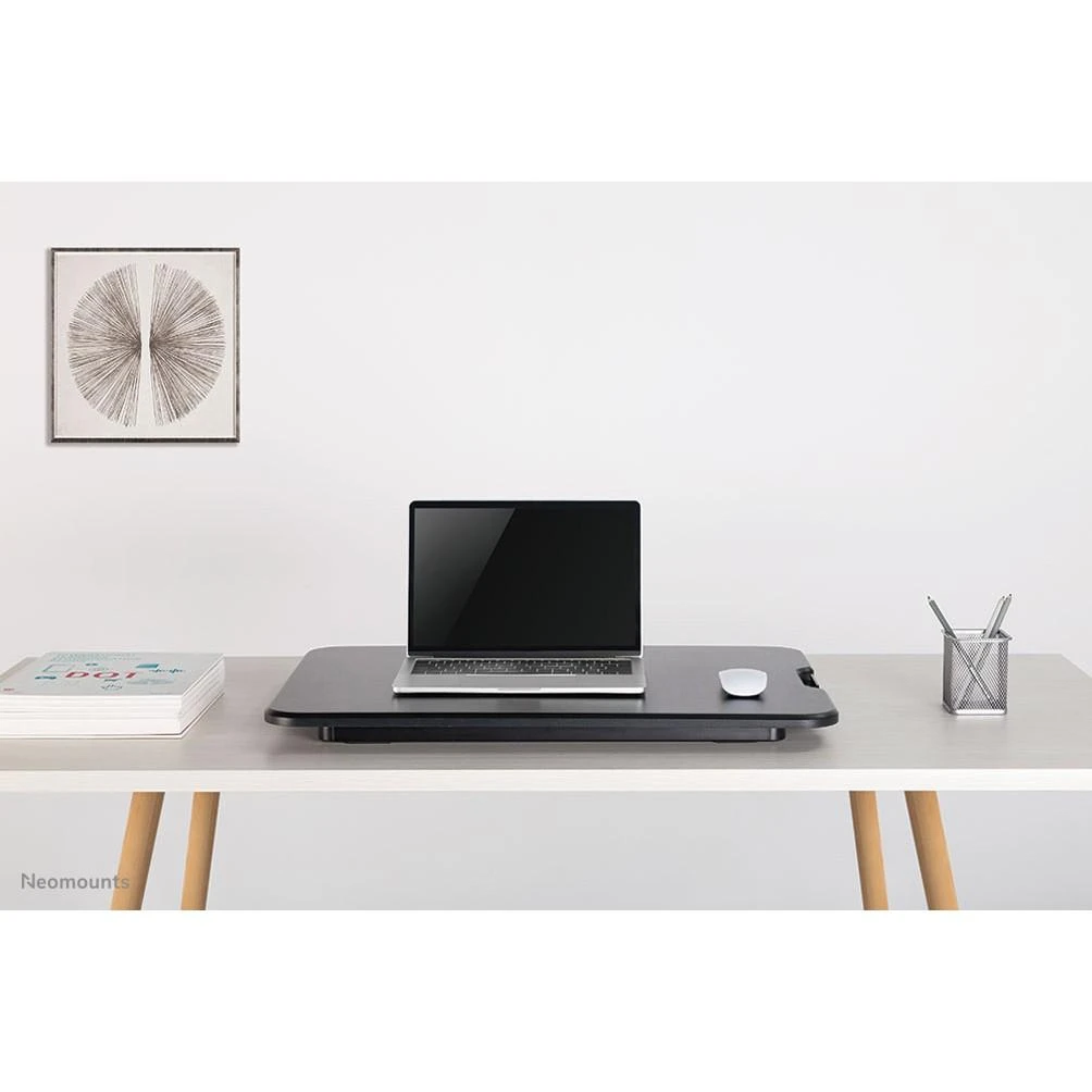 „Neomounts NEWSTAR WORKSTATION“ – SĖDIMO-STOVIMO DARBO VIETA (AUKŠČIO REGULIAVIMAS: 4–40 CM), Juodas