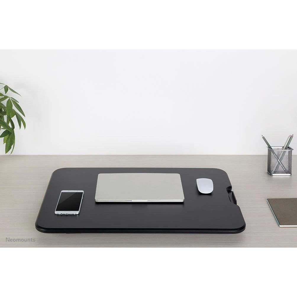 „Neomounts NEWSTAR WORKSTATION“ – SĖDIMO-STOVIMO DARBO VIETA (AUKŠČIO REGULIAVIMAS: 4–40 CM), Juodas