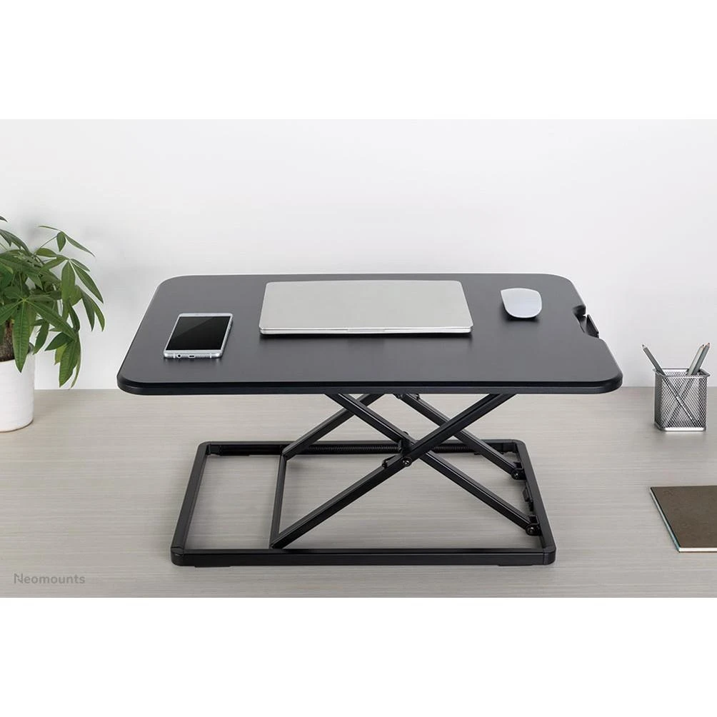 „Neomounts NEWSTAR WORKSTATION“ – SĖDIMO-STOVIMO DARBO VIETA (AUKŠČIO REGULIAVIMAS: 4–40 CM), Juodas