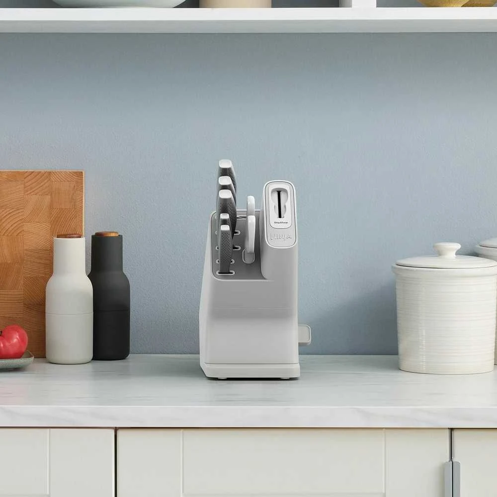 Ninja Kitchen StaySharp nerūdijančio plieno 6 dalių peilių rinkinys + baltas peilių laikymo blokas - K62006EUWH