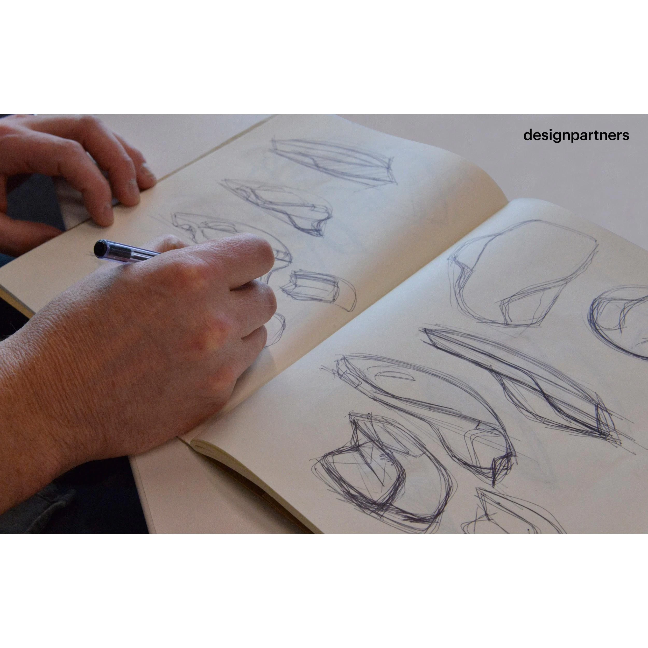 Belaidė pelė Logitech MX Master. Juoda