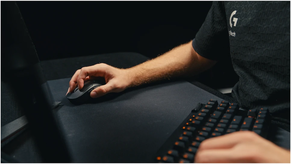 Pelė „Logitech Pro X Superlight 2 Dex“ ausinės