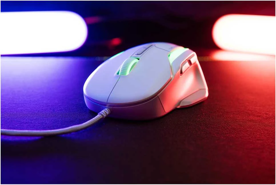 Turtle Beach Kone II Laidinė ergonominė RGB žaidimų pelė | Balta