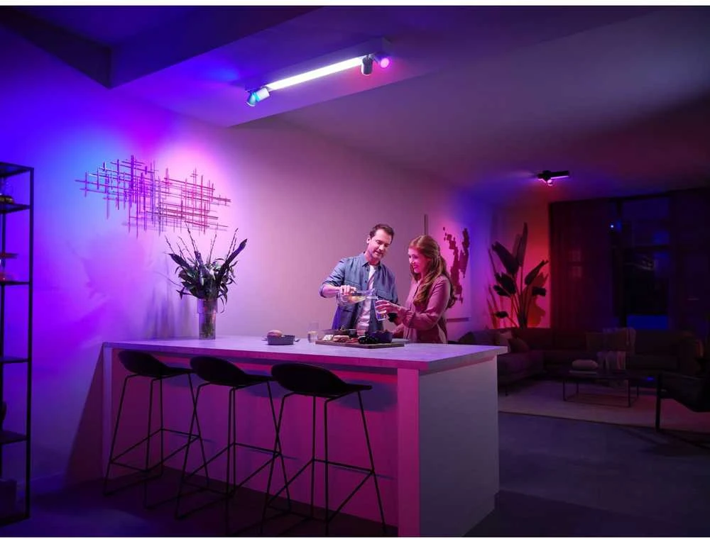 Philips Hue Baltas & Color Ambiance Centris lubinis šviestuvas baltas • 4 taškų