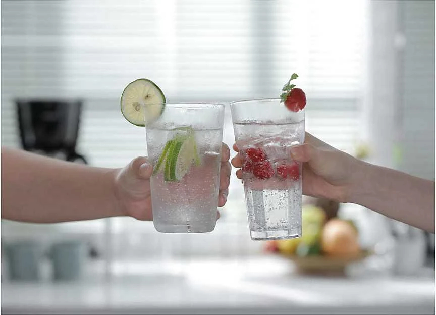 Gazuotų gėrimų gaminimo aparatas Philips ADD4902BK
