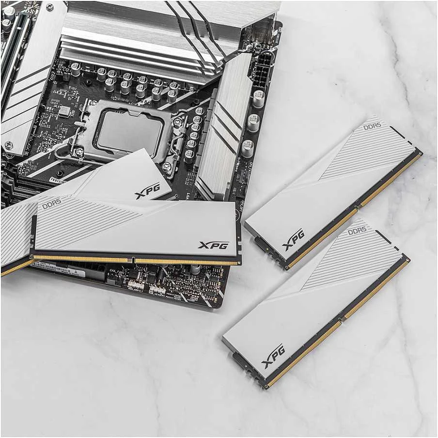 RAM Atmintis ADATA XPG Lancer RGB, DDR5, 32 GB, 6000MHz, CL30 (AX5U6000C3016G-DCLARWH)