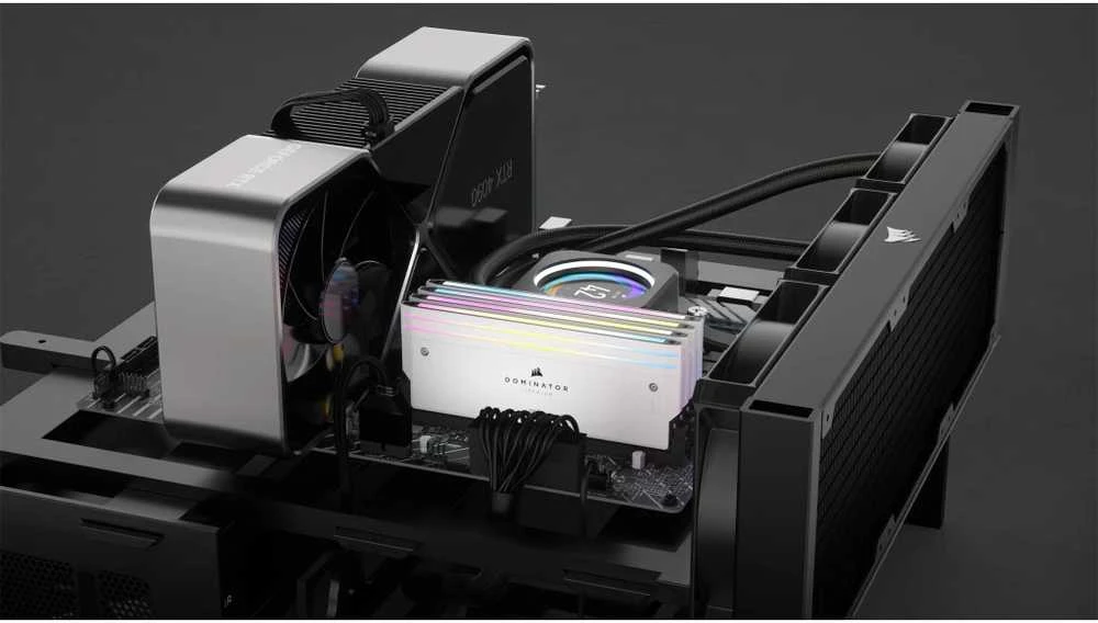 Stacionarių kompiuterių atmintis CORSAIR RAM DOMINATOR TITANIUM CMP32GX5M2X7000C34W RGB 32GB (2 x 16GB), Baltos spalvos