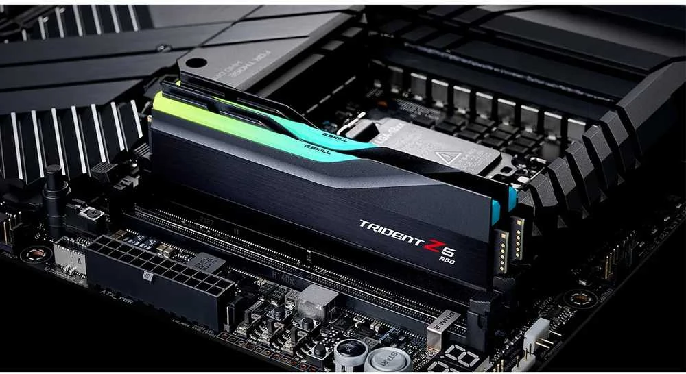 RAM „G.Skill Trident Z5 RGB F5-6000J4048F24GX2-TZ5RK“, 48 GB, 2 x 24 GB, DDR5, 6000 MHz, 288 kontaktų DIMM