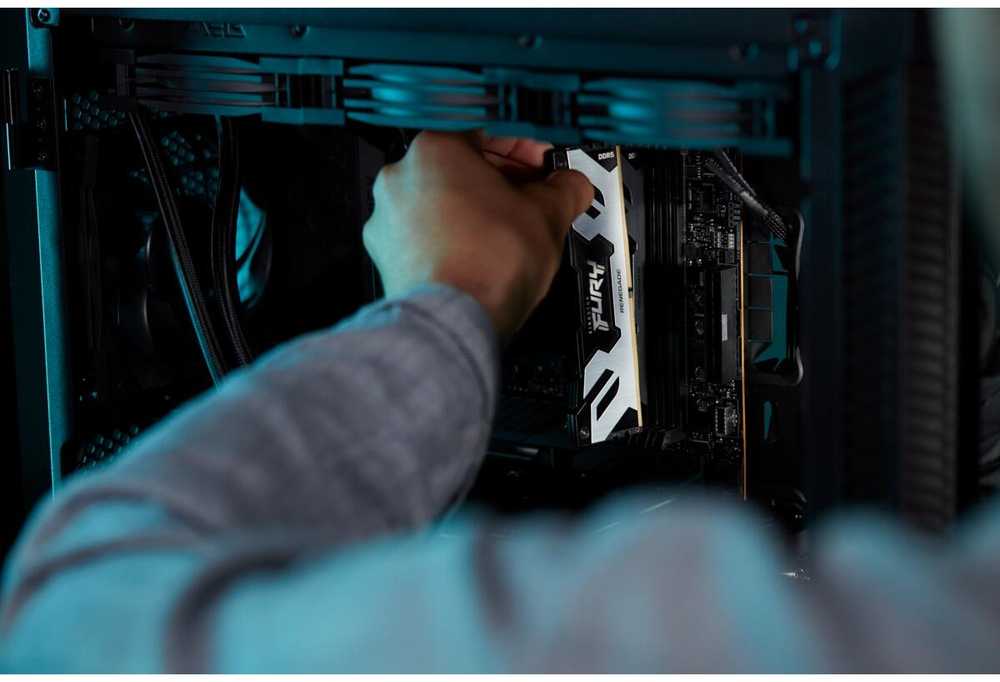 RAM Kingston KF560C32RS-48 48GB 6000MT/s DDR5 CL32 DIMM FURY Renegade Sidabrinis XMP | Kingston