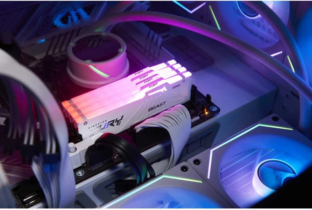 RAM „Kingston KF552C40BWAK2-32“ 32 GB 5200 MT/s DDR5 CL40 DIMM atmintis (2 vnt. rinkinys) „FURY Beast Baltas RGB XMP“ | „Kingston“