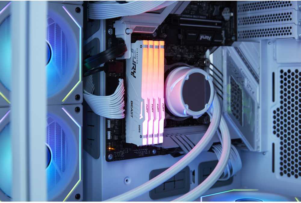 RAM „Kingston KF560C40BWAK4-64“ 64 GB 6000 MT/s DDR5 CL40 DIMM atmintis (4 vnt. rinkinys) „FURY Beast Baltas RGB XMP“ | „Kingston“
