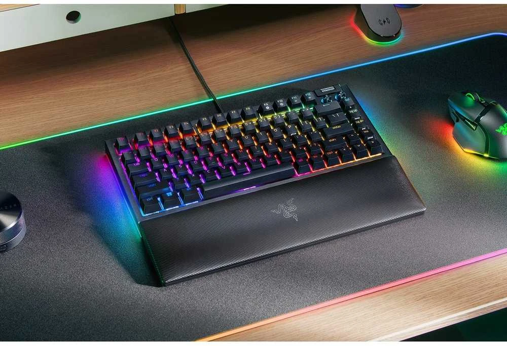 Klaviatūra Razer BlackWidow V4 75%