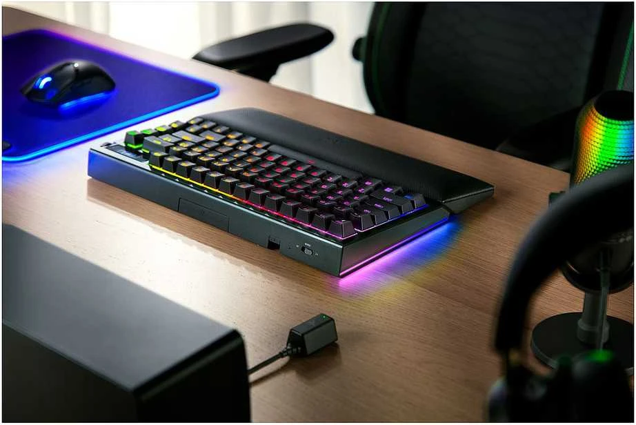 Klaviatūra žaidimams Razer BlackWidow V4 Pro Razer Oranžinis (tactile) su laidu mechaninė su pašvietimu juoda