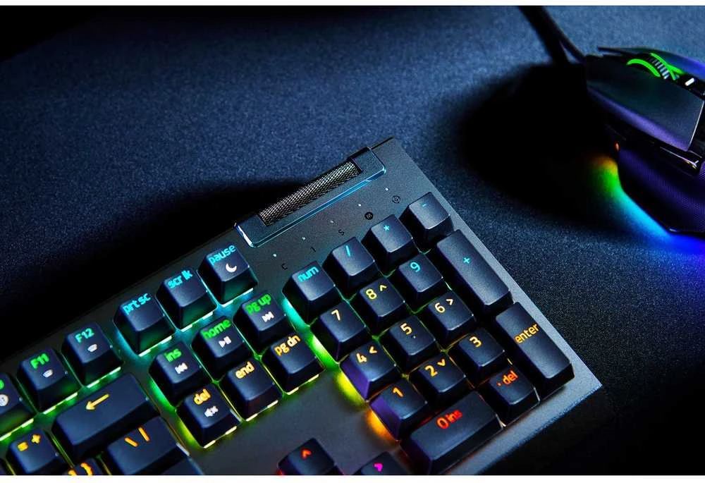 Razer BlackWidow V4 X Gaming -klaviatūra, Full Size, RGB - Žalias Switches, ISO (DE)