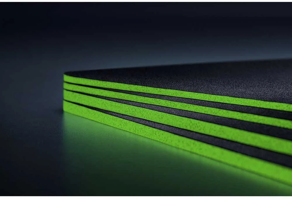 Pelės kilimėlis žaidimams Razer Gigantus V2 Soft Medium, 360 x 3 x 275 mm, Juodas