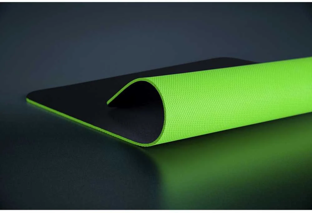 Pelės kilimėlis žaidimams Razer Gigantus V2 Soft Medium, 360 x 3 x 275 mm, Juodas