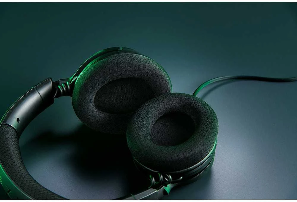 Razer Kraken V4 X ausinių pagalvėlės ir laidas