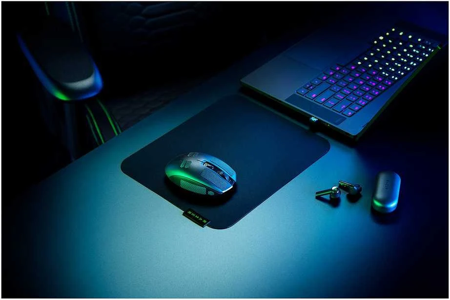 Ultra-Lengva Belaidė Žaidimų Pelė Razer Orochi V2, Balta