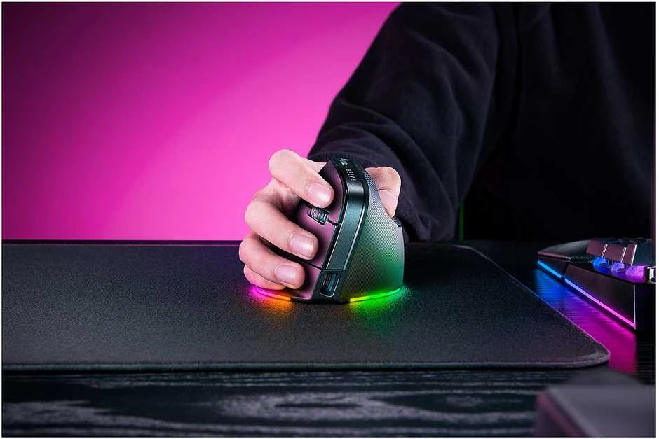 Razer | Ergonomic Pelė | Pro Click V2 Vertical | Wireless