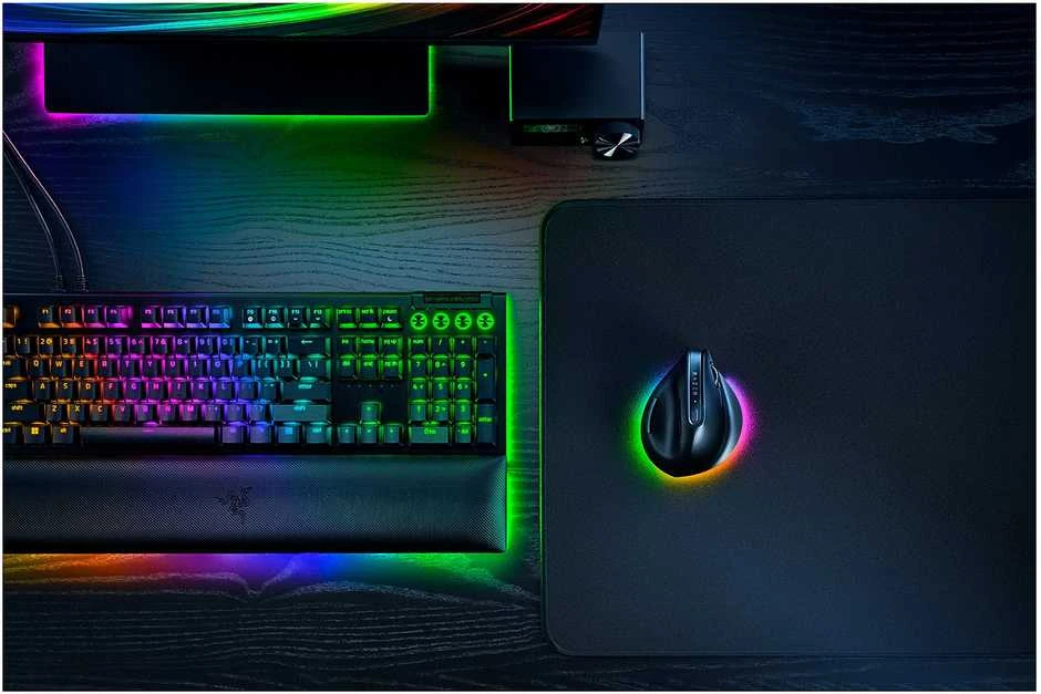 Razer | Ergonomic Pelė | Pro Click V2 Vertical | Wireless