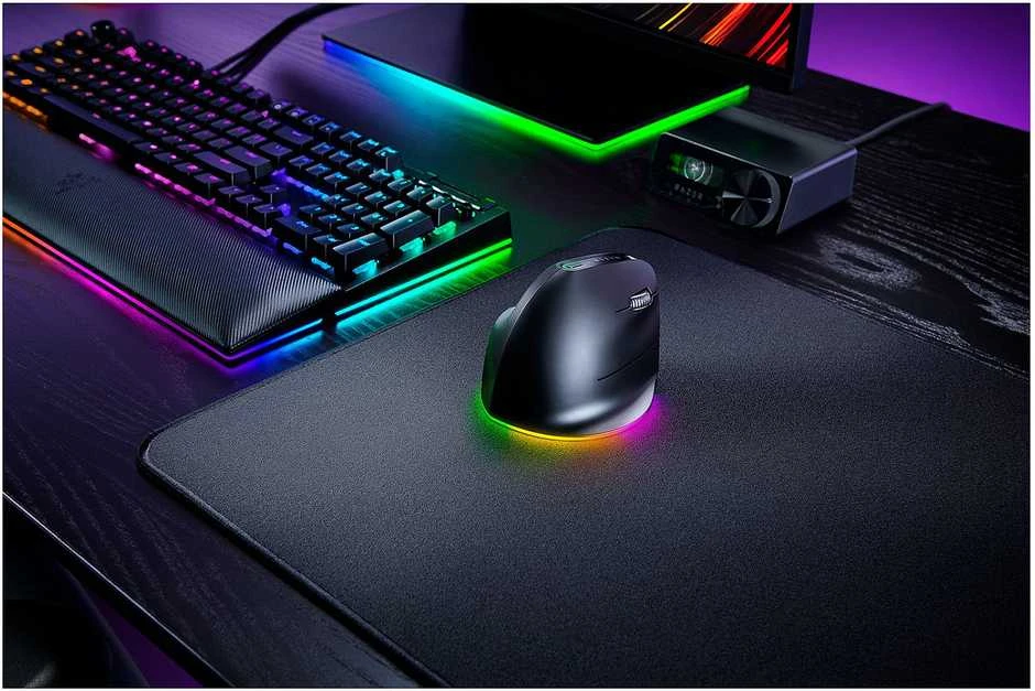 Razer | Ergonomic Pelė | Pro Click V2 Vertical | Wireless