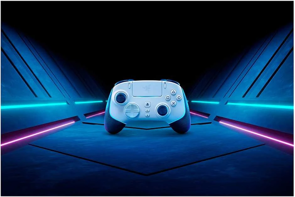 Razer Wolverine V2 Pro Žaidimų pultas laidinis/belaidis, PC, PlayStation 5, Balta/Juoda