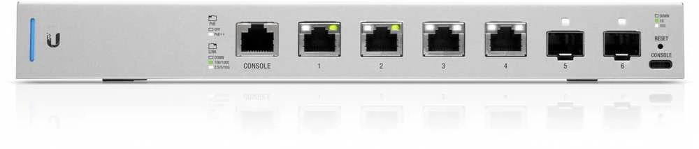 Šakotuvas UBIQUITI US-XG-6POE Ubiquiti US-XG-6POE 10GbE 6 prievadų (4x RJ45, 2xSFP+) komutatorius su 802.3bt PoE++