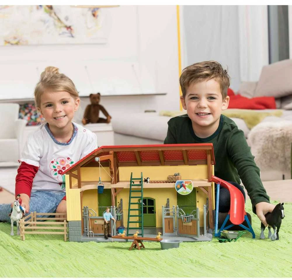 SCHLEICH FARM WORLD Arklidės
