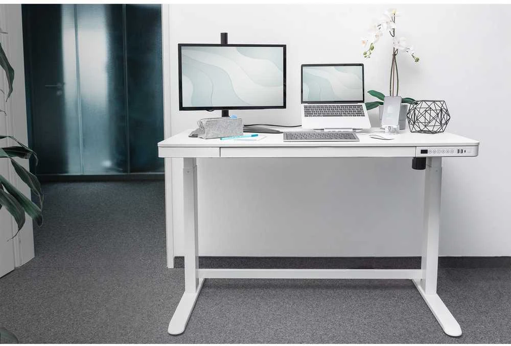 „Digitus“ elektrinis reguliuojamo aukščio stalas | 72 - 121 cm | Maksimalus krovinio svoris 50 kg | Metalas | Baltas