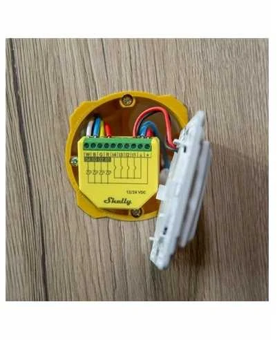 Shelly Plus RGBW PM LED juostos valdiklis (Wifi, Bluetooth)