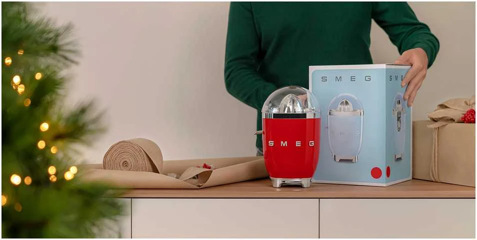 Smeg Citrusinių vaisių sulčiaspaudė CJF11RDEU, blizgi raudona spalva