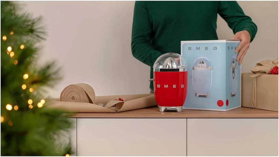 Smeg Citrusinių vaisių sulčiaspaudė CJF11RDEU, blizgi raudona spalva