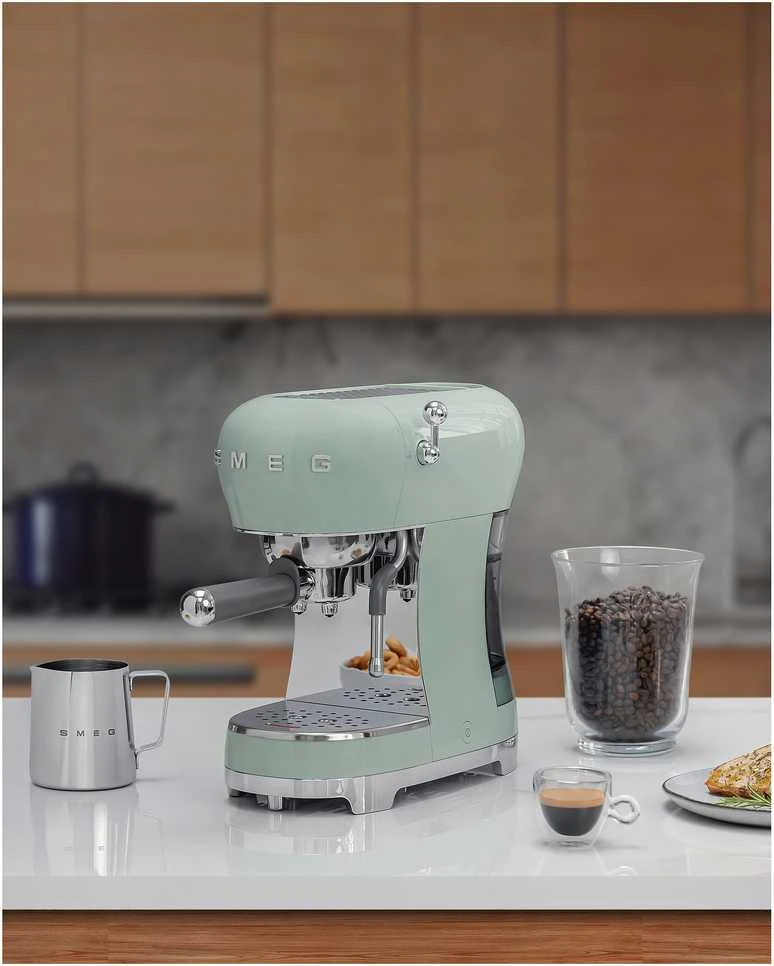 Kavos Aparatas - SMEG ECF02PGEU 15-Bar Pusiau automatinis Espresso Aparatas su Garų Antgaliu Žalia