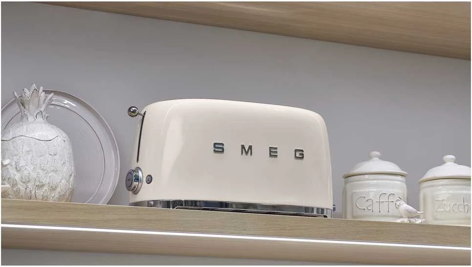 SMEG skrudintuvas TSF02CREU