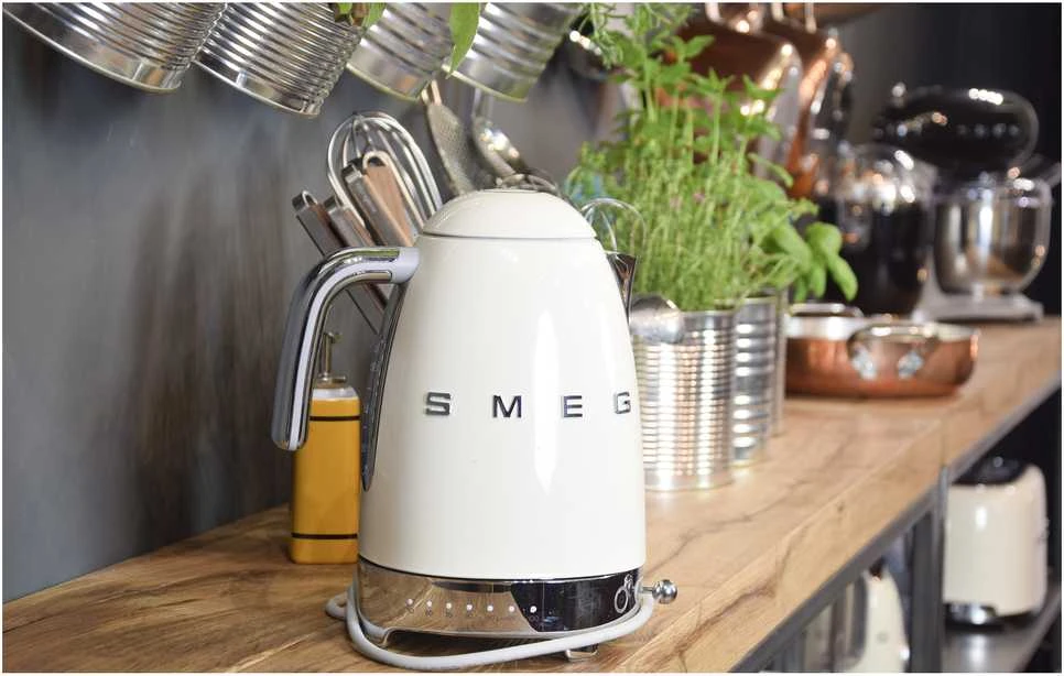 SMEG elektrinis virdulys su reguliuojama temperatūra KLF04CREU
