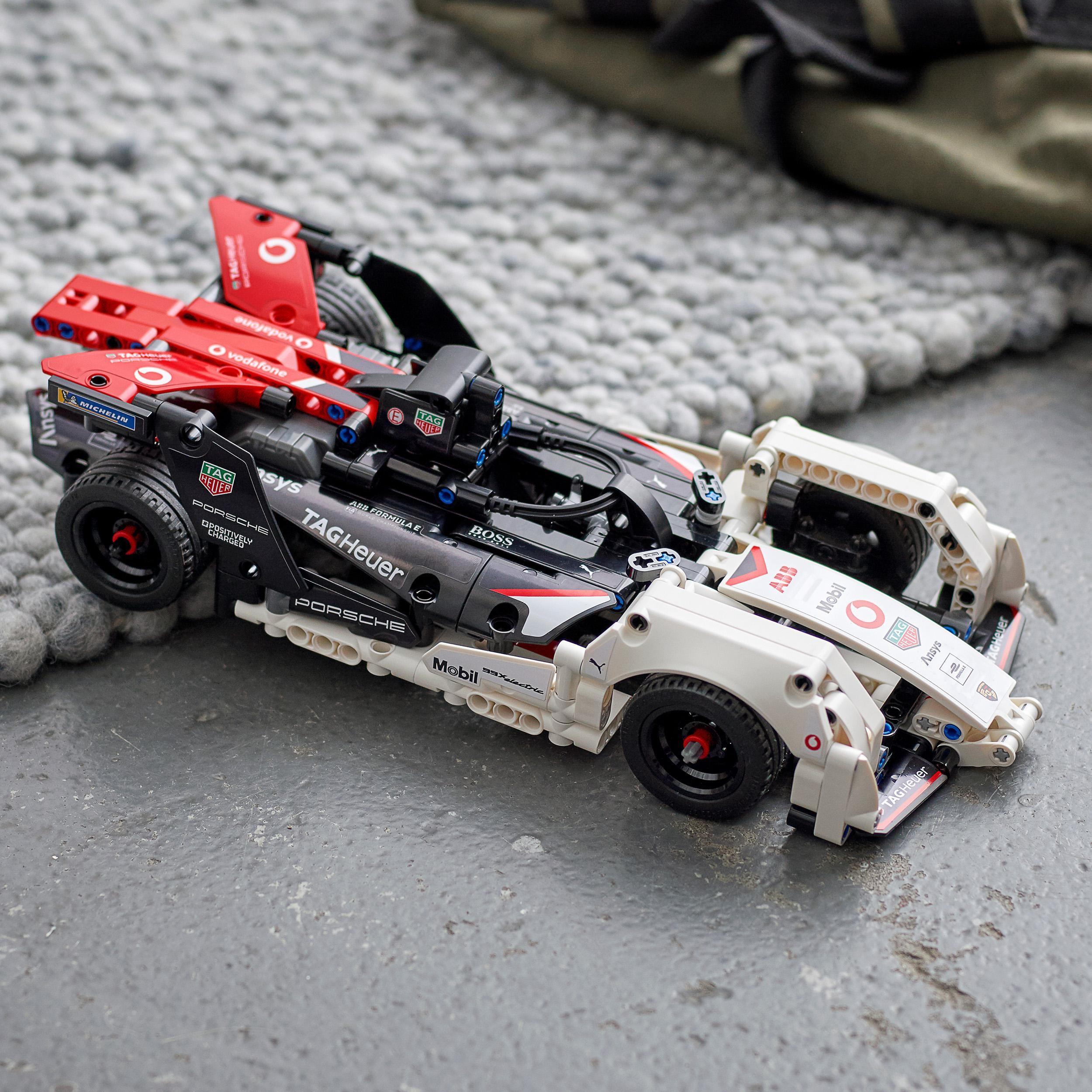 LEGO® Technic Formula E® Porsche 99X Electric (42137)