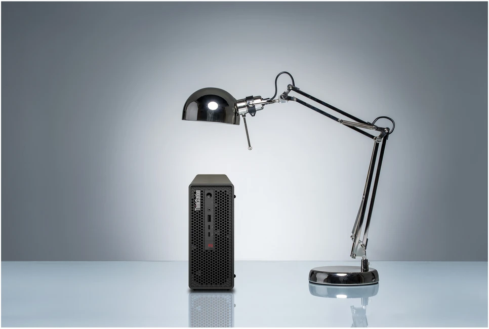 Stacionarus kompiuteris „Lenovo ThinkStation P3 Ultra CFF 30HA00B9GE“ – „Intel i7-14700K“, 32 GB RAM, 512 GB SSD, „Intel UHD Graphics 770“, „Windows 11 Pro“