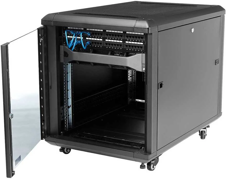 StarTech.com 4 stulpų 12U serverio stelažo spintelė, užrakinama 19 colių duomenų stelažo spintelė kompiuteriams / AV / IT įrangai, biuro / namų tinklo stelažas su ratukais ir reguliuojamais tvirtinimo bėgeliais, laisvai pastatoma stelažas, 12U, 800 kg, rakto spyna, ratukai, 43,5kg