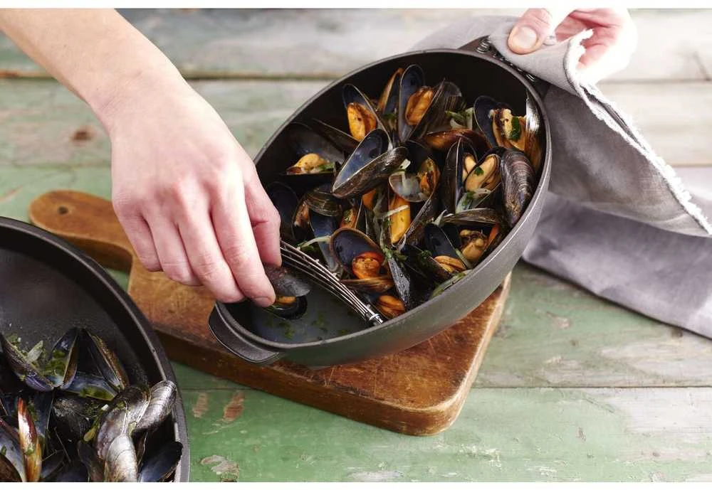 Staub kriauklinis vazonas 25 cm juodas