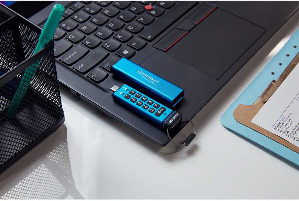 Kingston IronKey klaviatūra 200 256 GB USB-C AES Encrypted