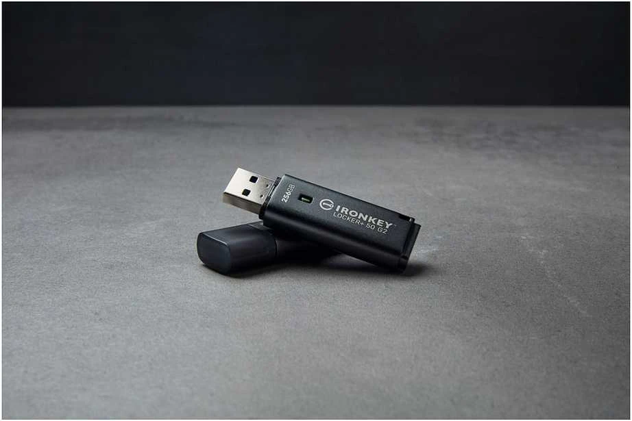 „Kingston IronKey Locker+ 50 G2“ 256 GB USB 3.2 atmintinė