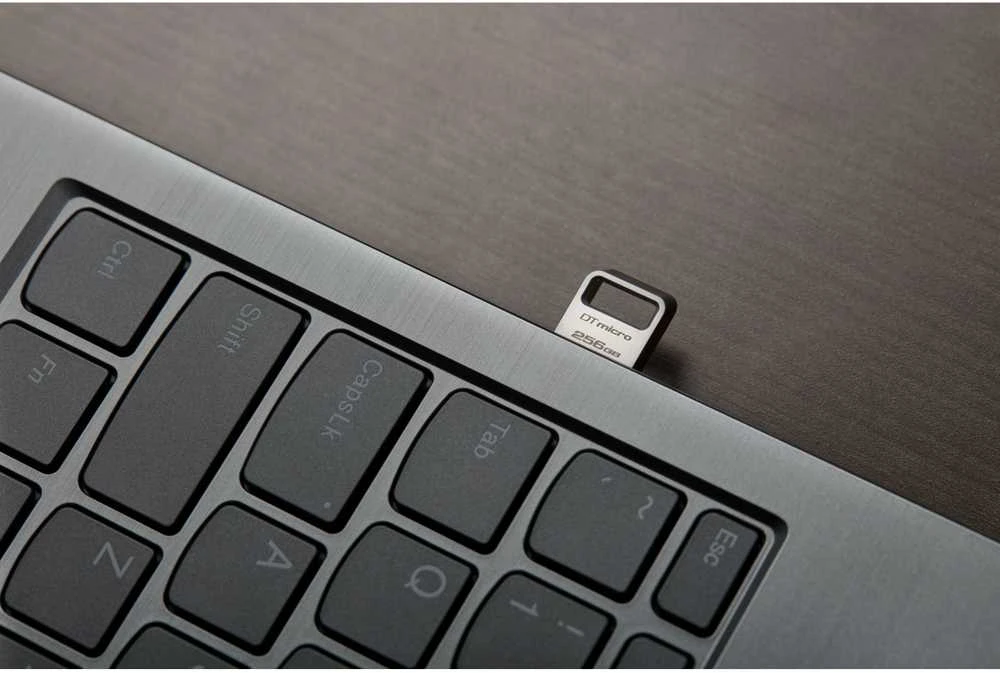 „Kingston“ | USB 3.2 atmintinė | „DataTraveler micro“ | 256 GB | USB A tipo | Sidabrinis