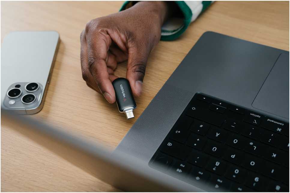 Pendrive Verbatim Plectra 512GB USB-C juoda/juodas 30227